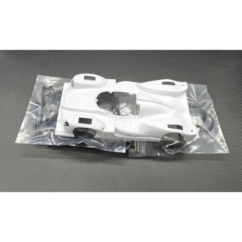 1-28 GL LMP2 WHITE BODY (UNPAINTED) Body (102mm WB) [GL Racing]  GL-LMP2-K01